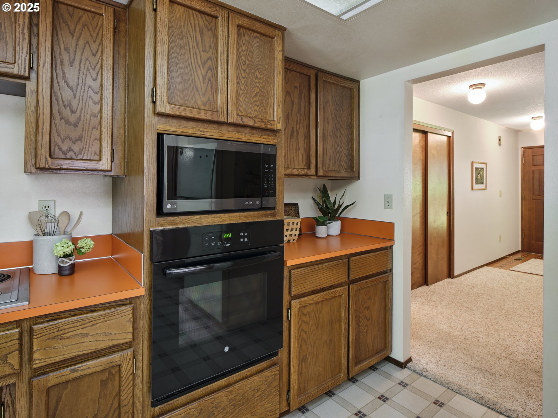 135 RIDGECREST DR