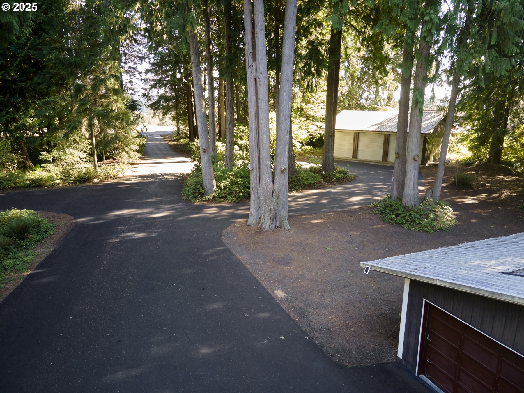 135 RIDGECREST DR