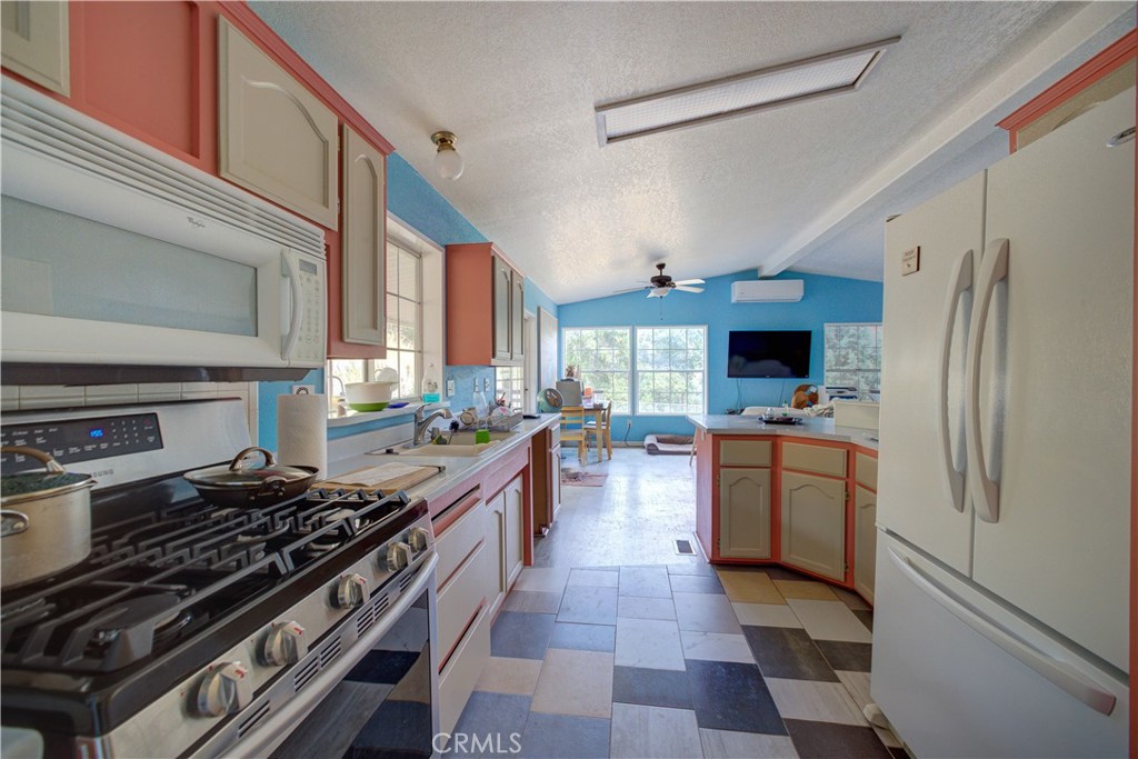 8598 Webster Road
