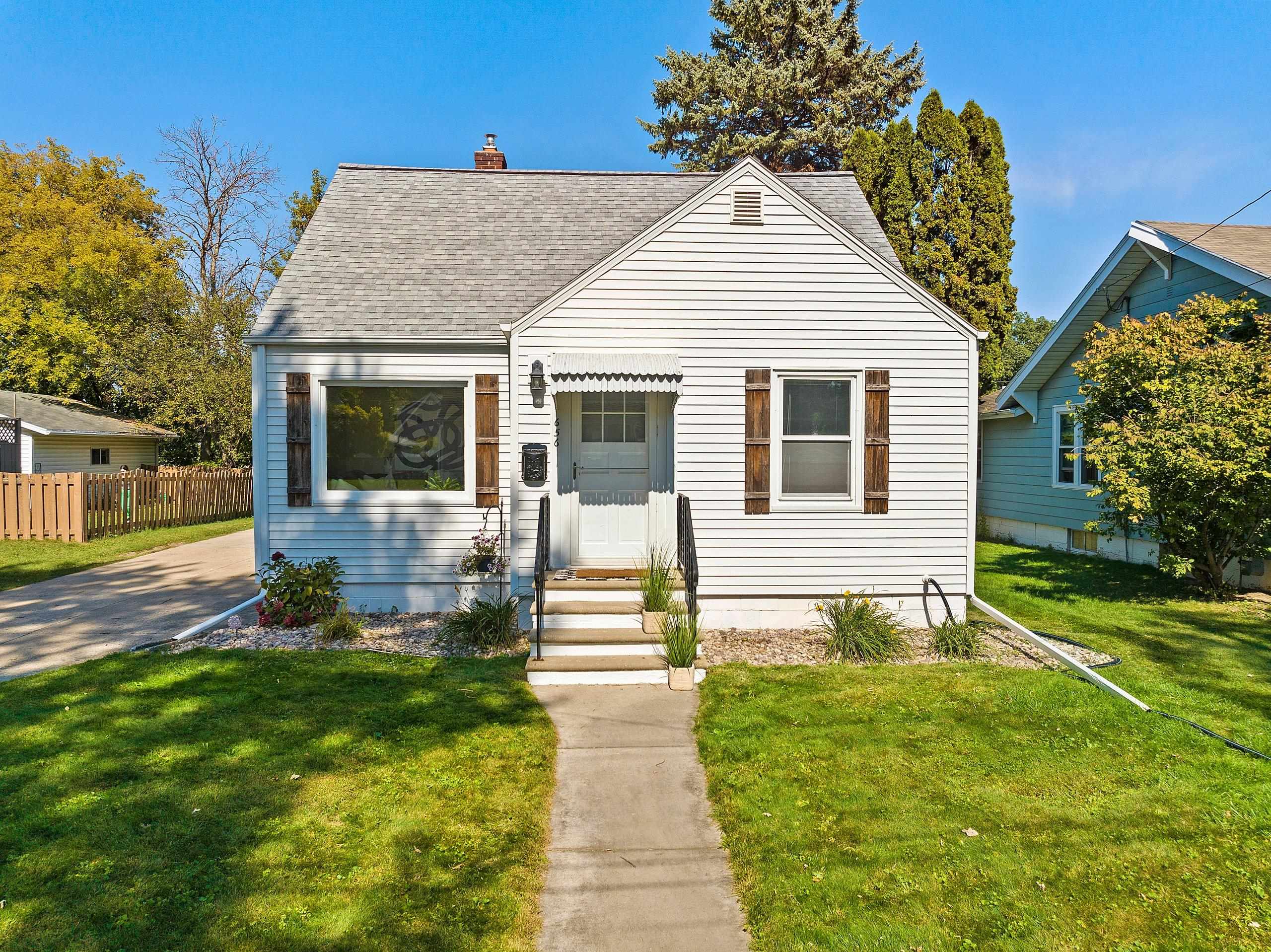 656 FAIRVIEW Avenue