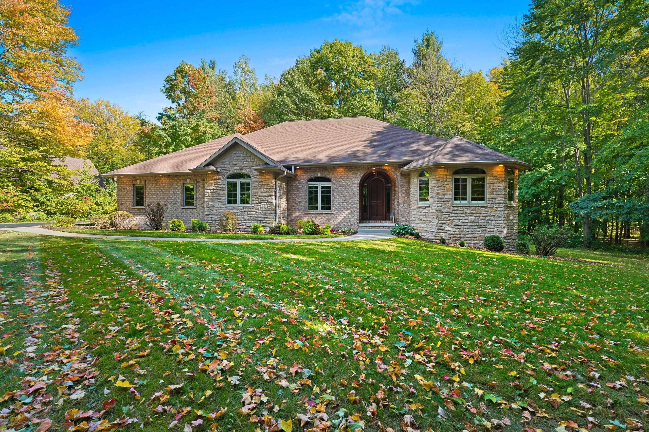 3388 MARY KNOLL Court