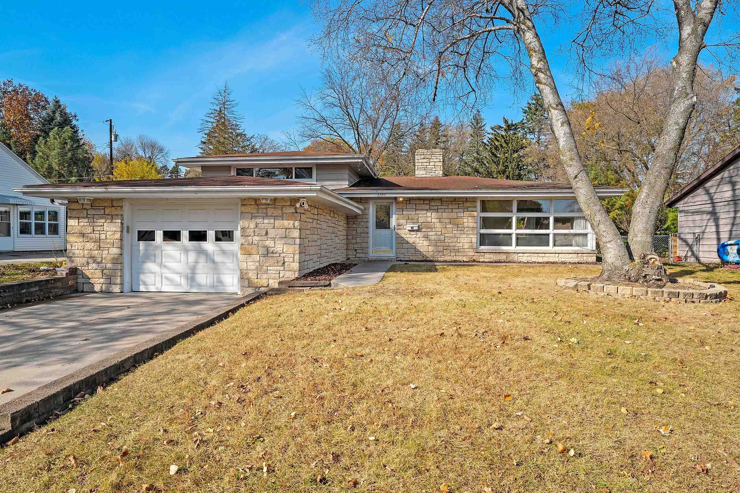 2340 HAWTHORNE Place