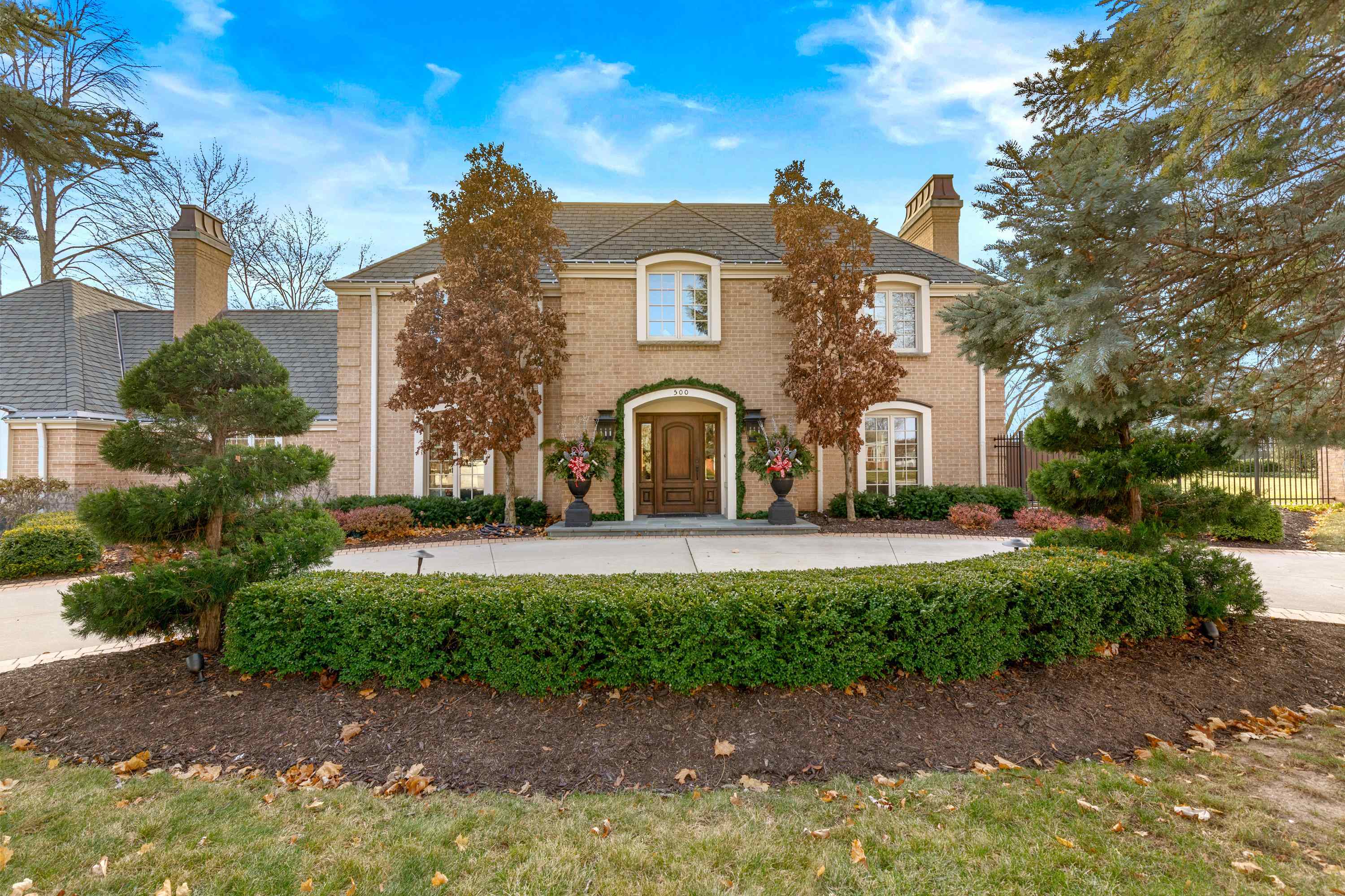 500 TERRAVIEW Drive