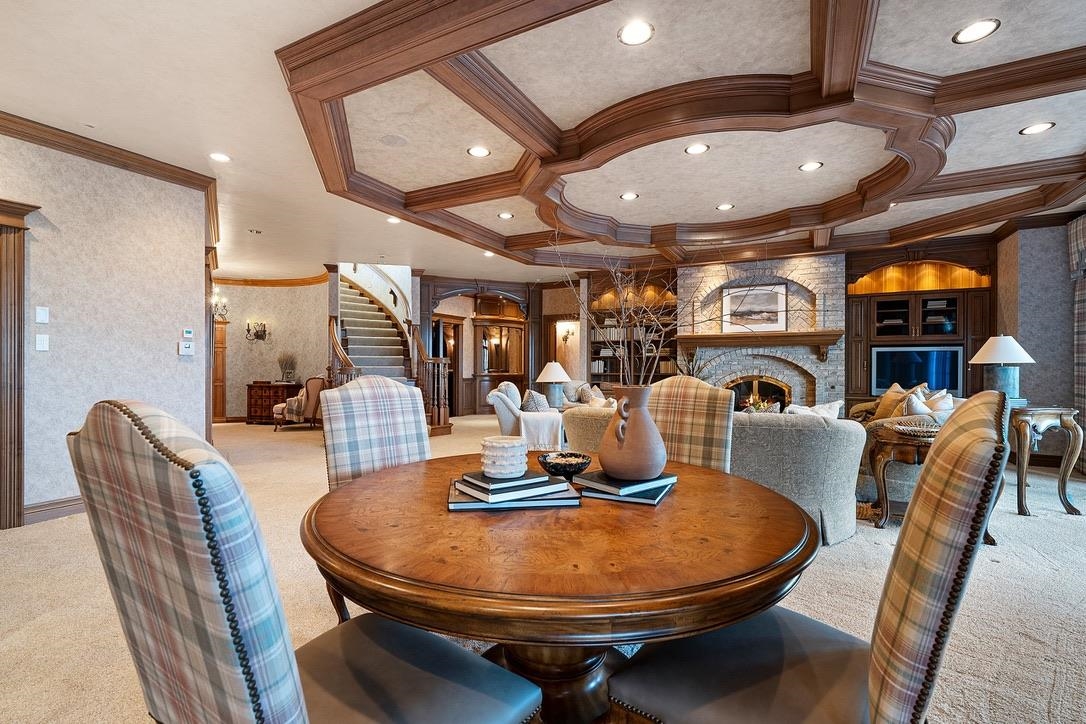 1605 E SONATA Drive