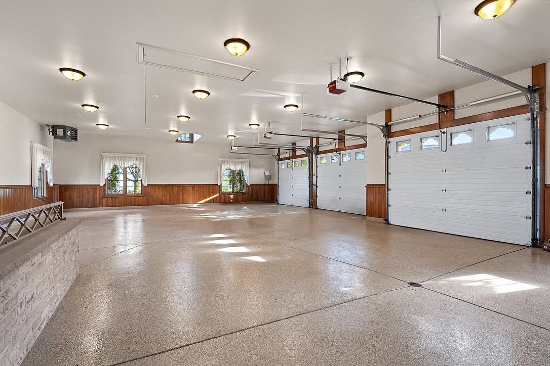 1605 E SONATA Drive