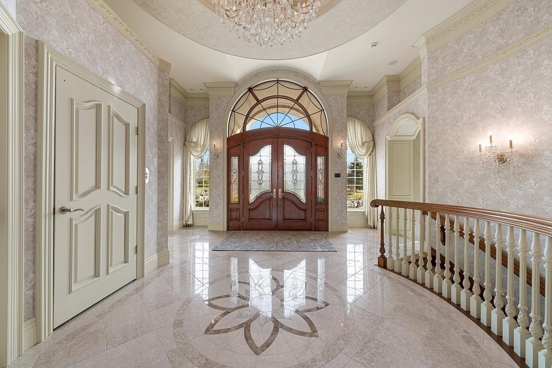 1605 E SONATA Drive