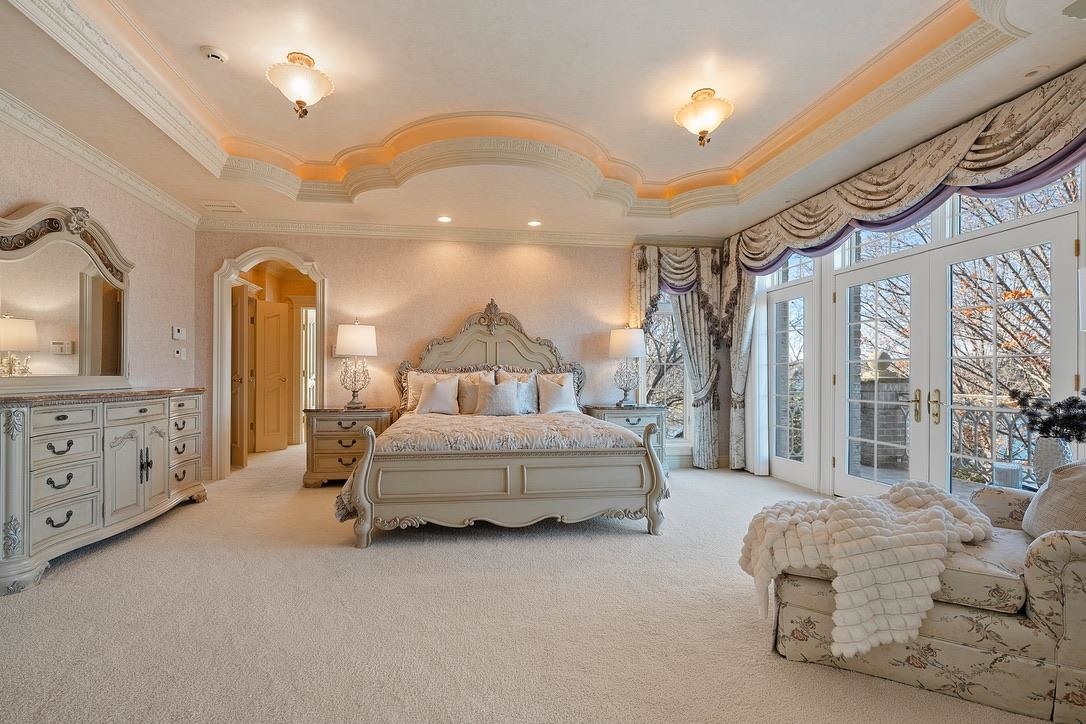 1605 E SONATA Drive