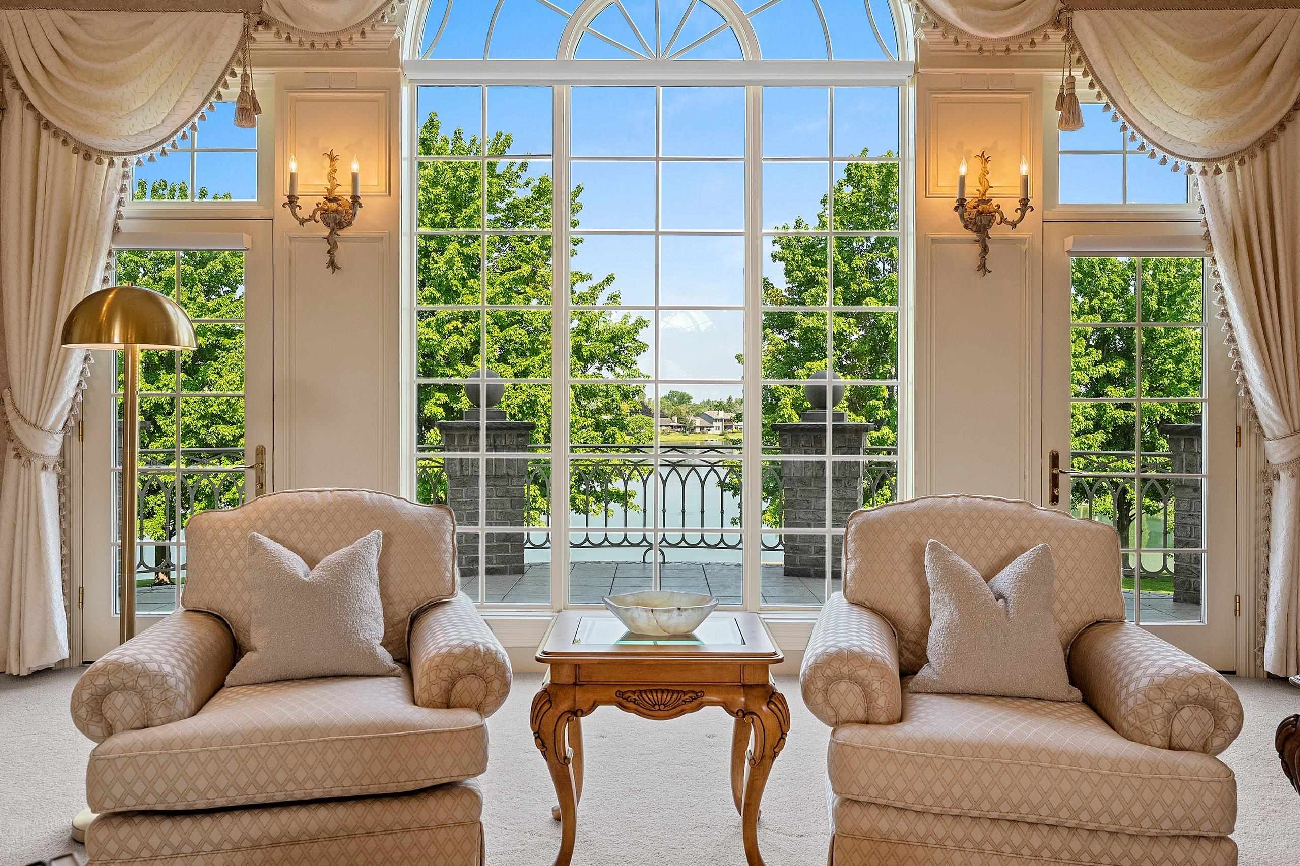 1605 E SONATA Drive
