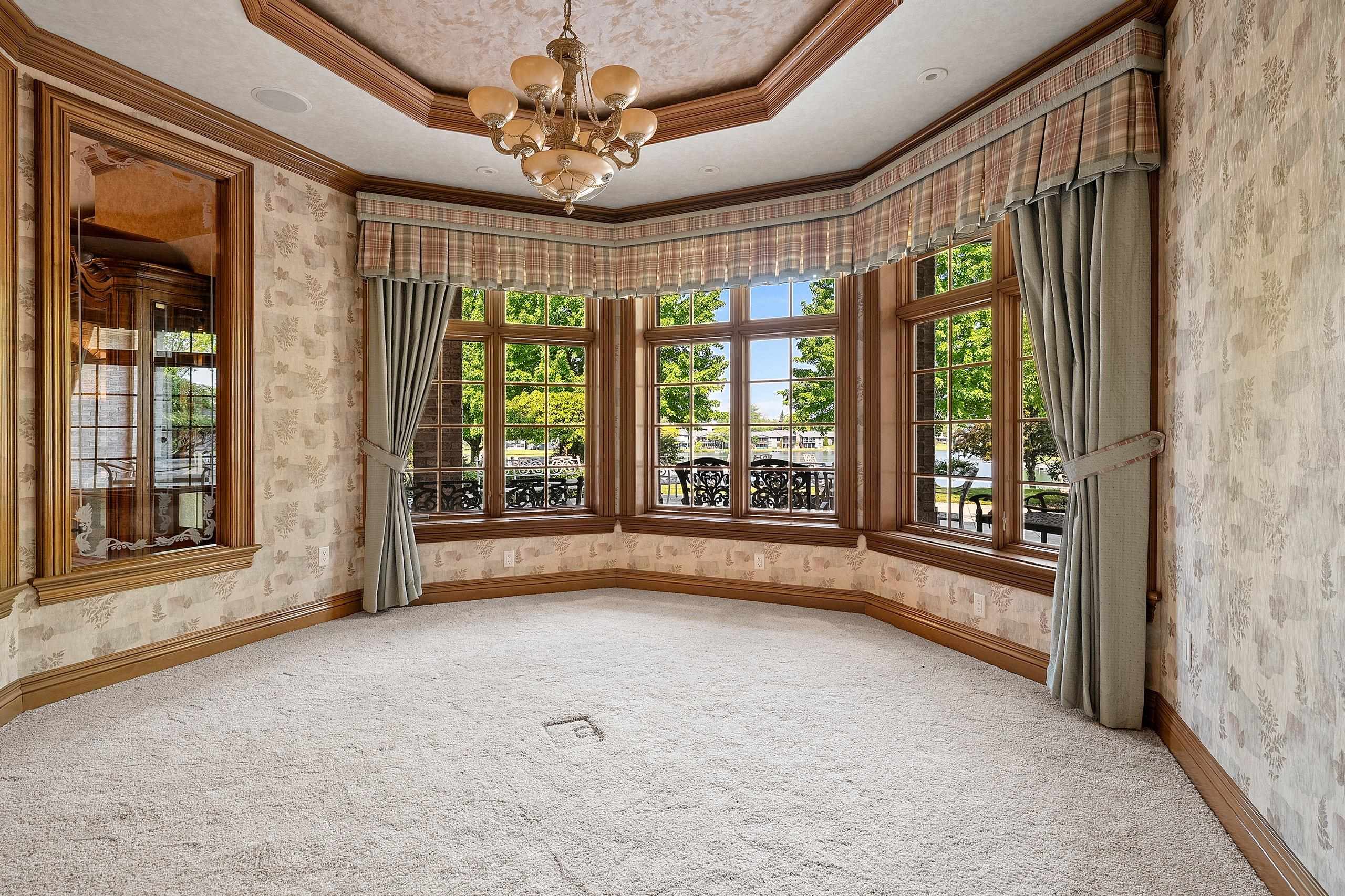 1605 E SONATA Drive