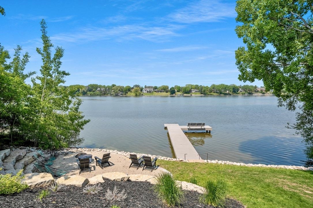 2080 GREENLEAF Road