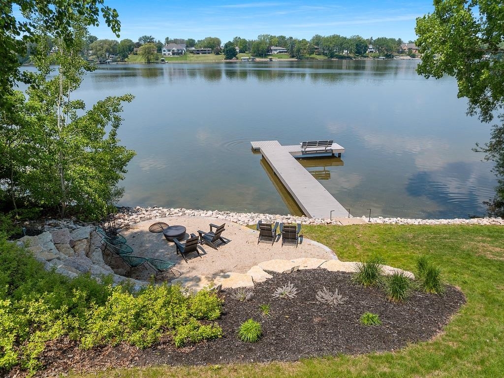 2080 GREENLEAF Road