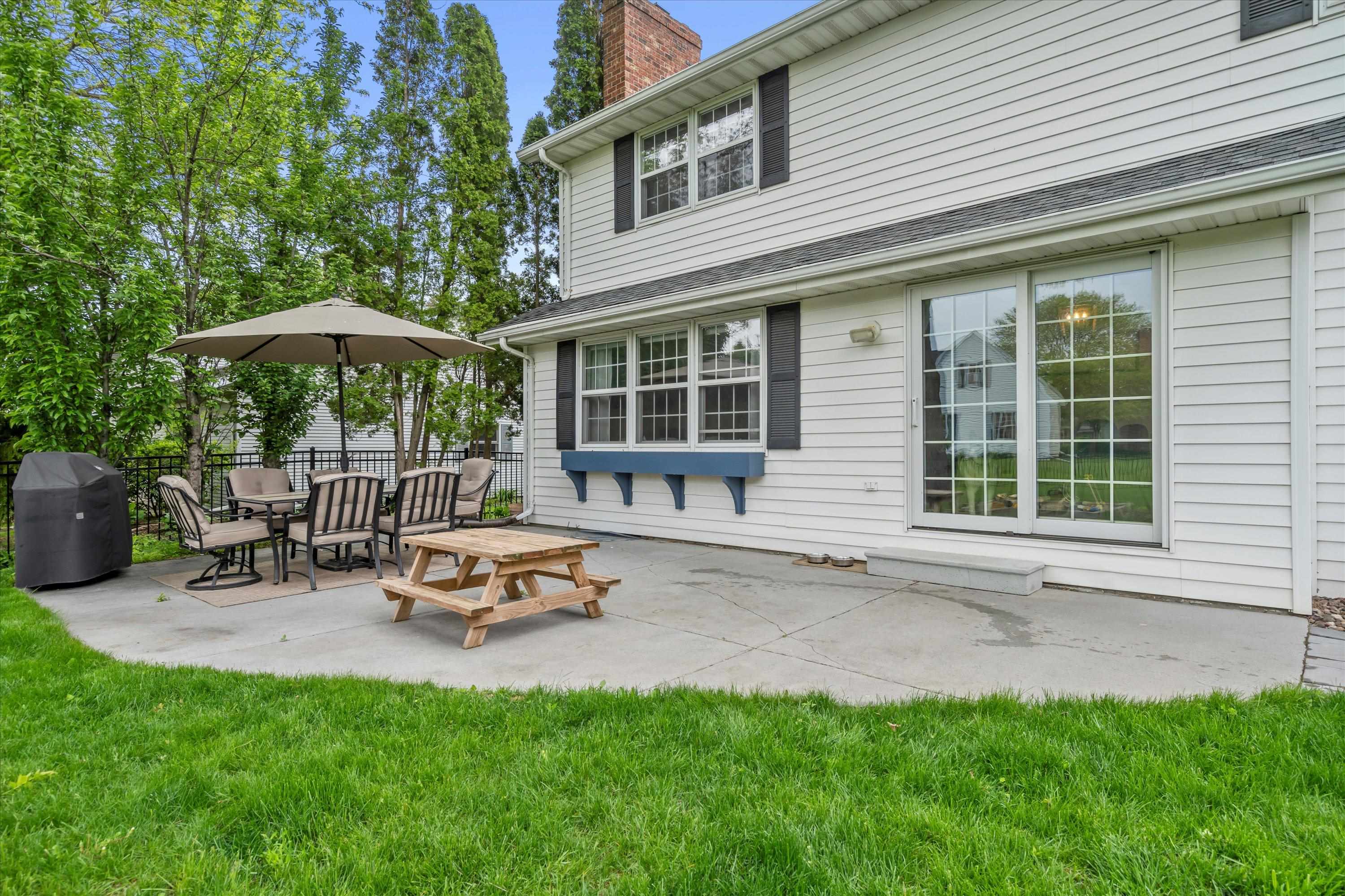 3274 CALAIS Court
