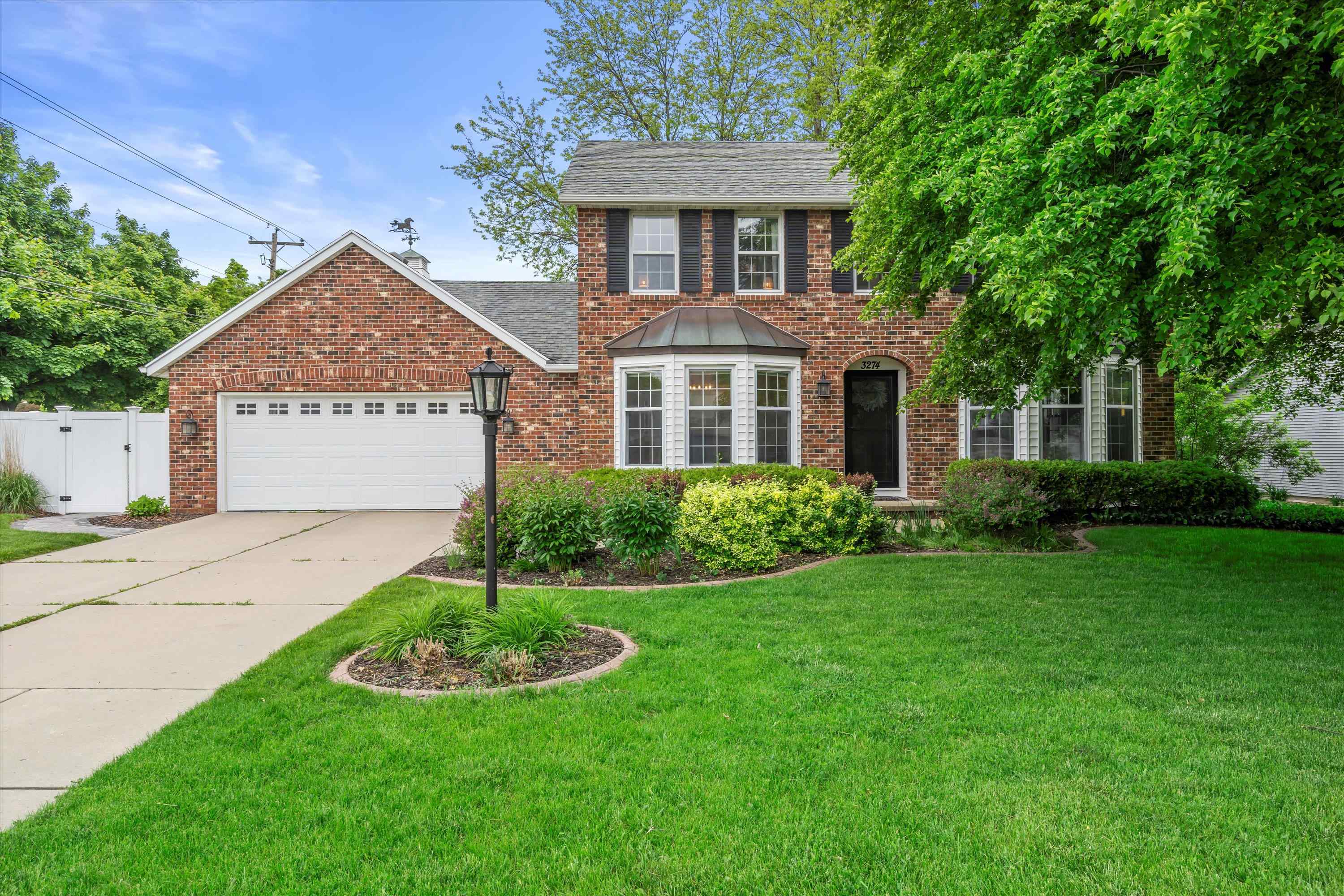 3274 CALAIS Court
