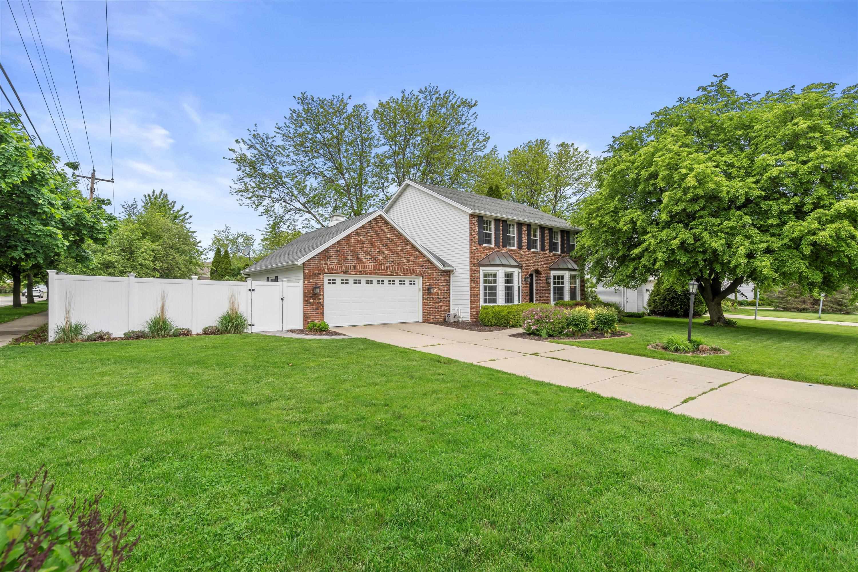 3274 CALAIS Court