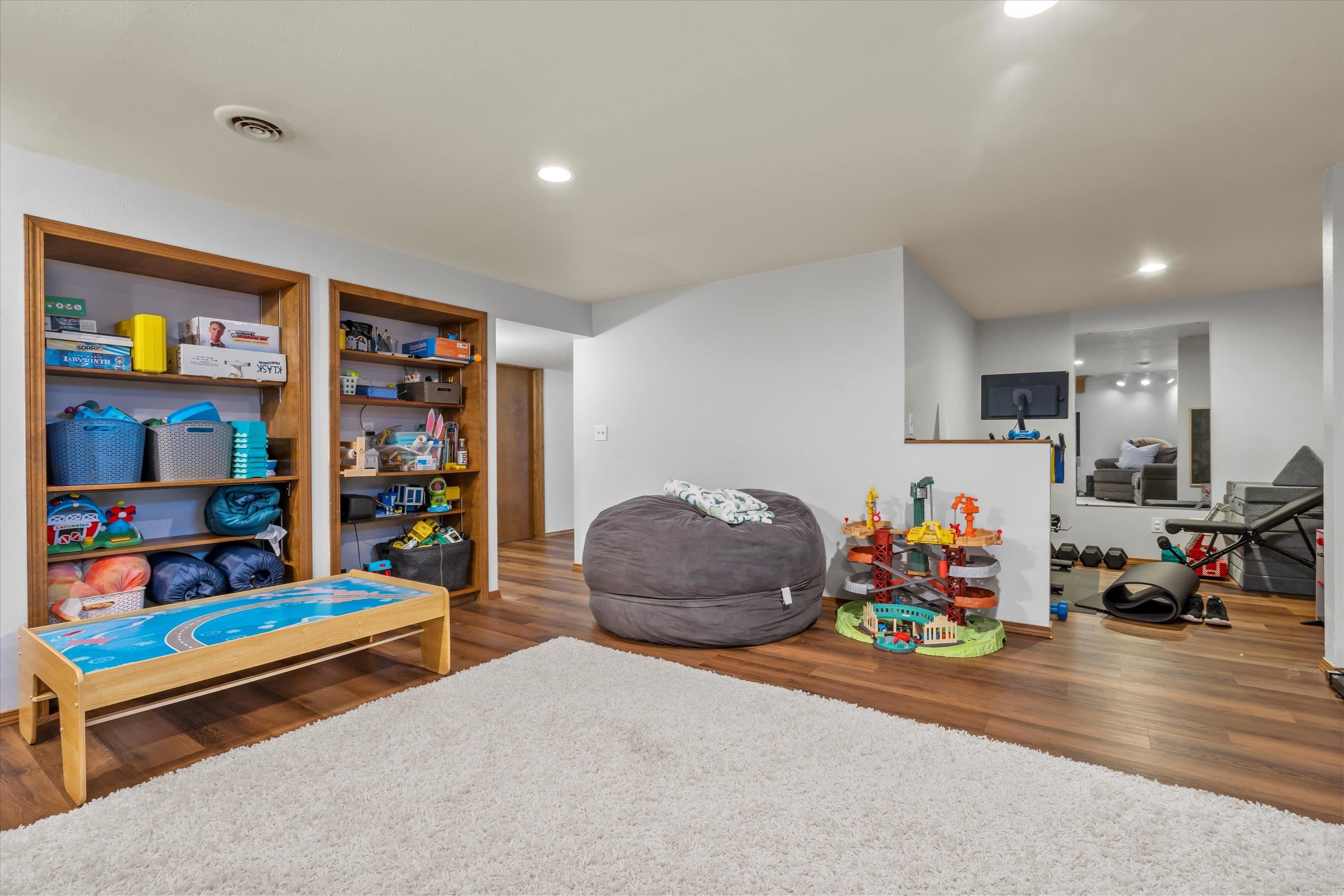 3274 CALAIS Court