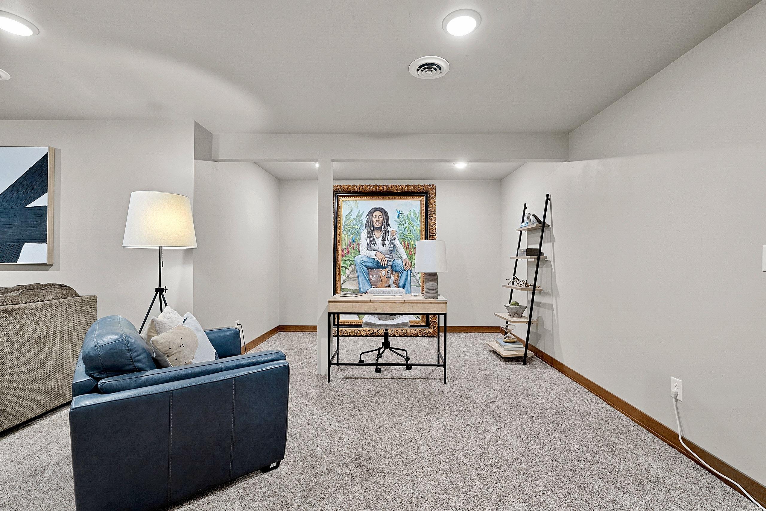 2406 RIDDLE Court