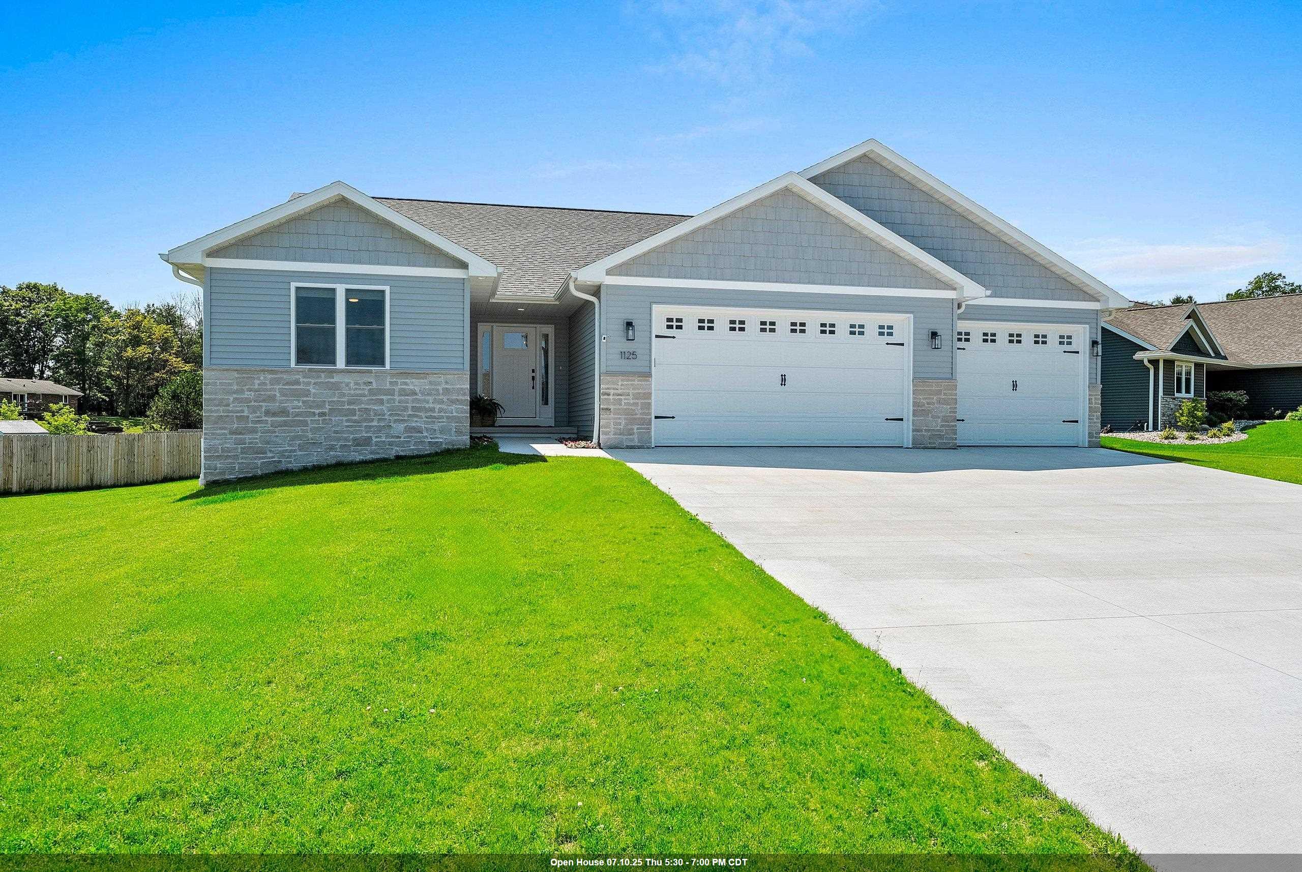 1125 CRESCENT Hill