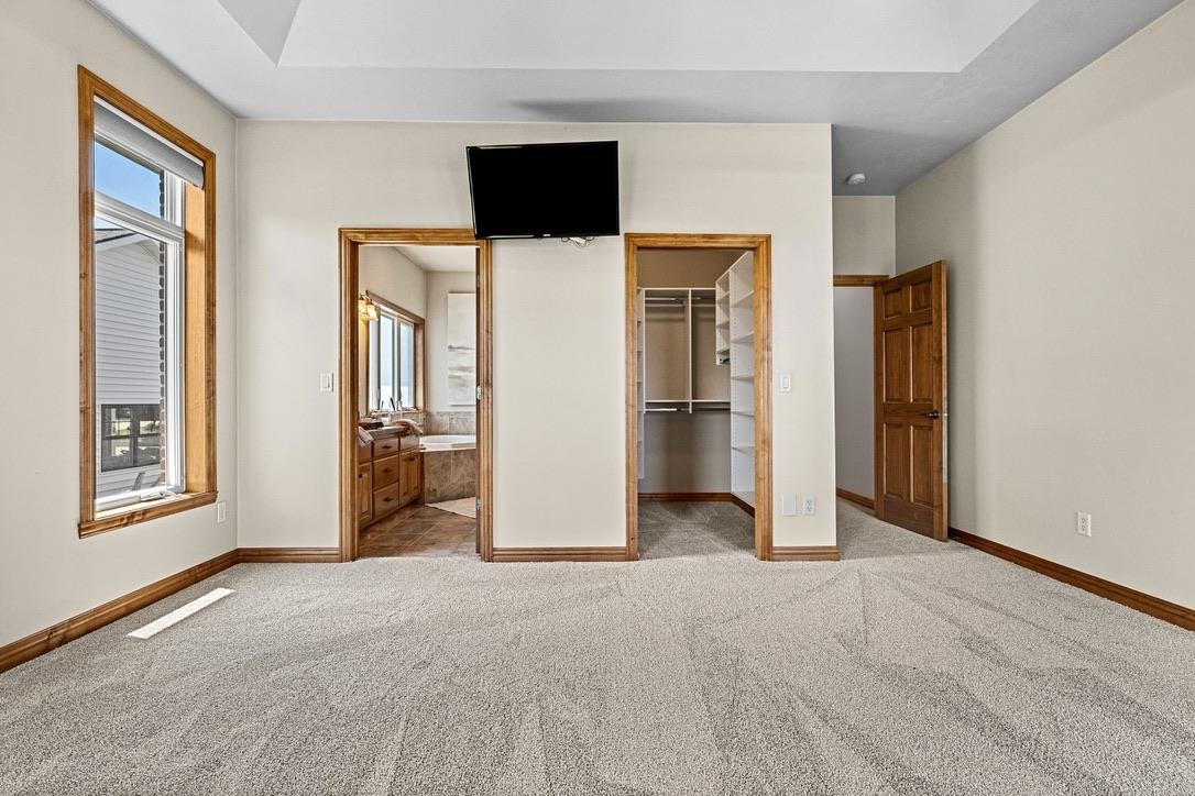 2134 LUXURY Drive