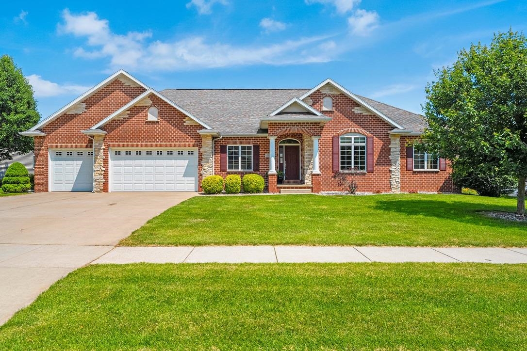 2134 LUXURY Drive