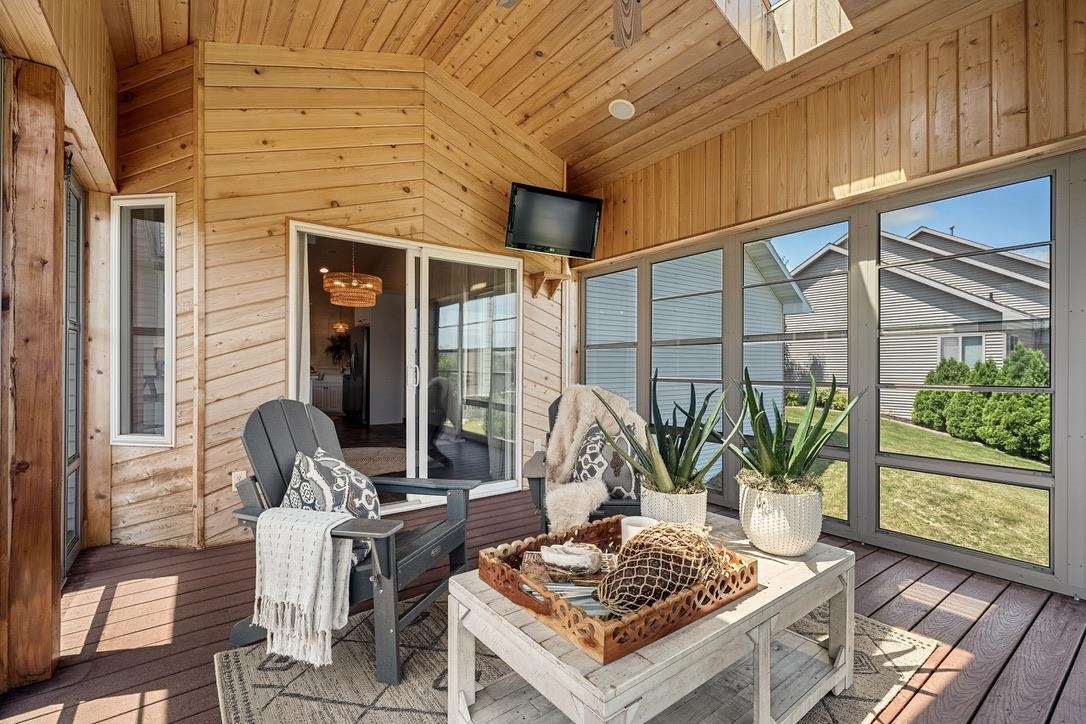 2134 LUXURY Drive