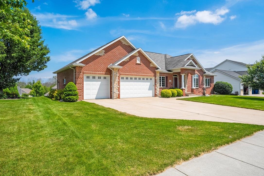 2134 LUXURY Drive