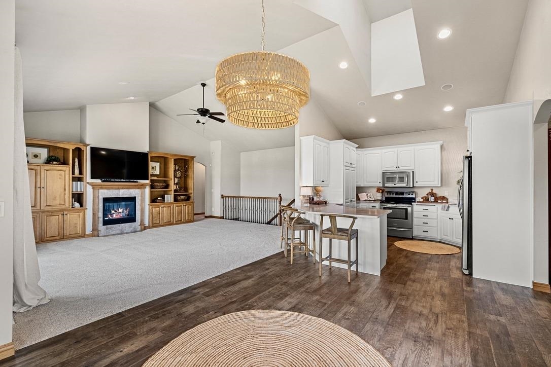 2134 LUXURY Drive