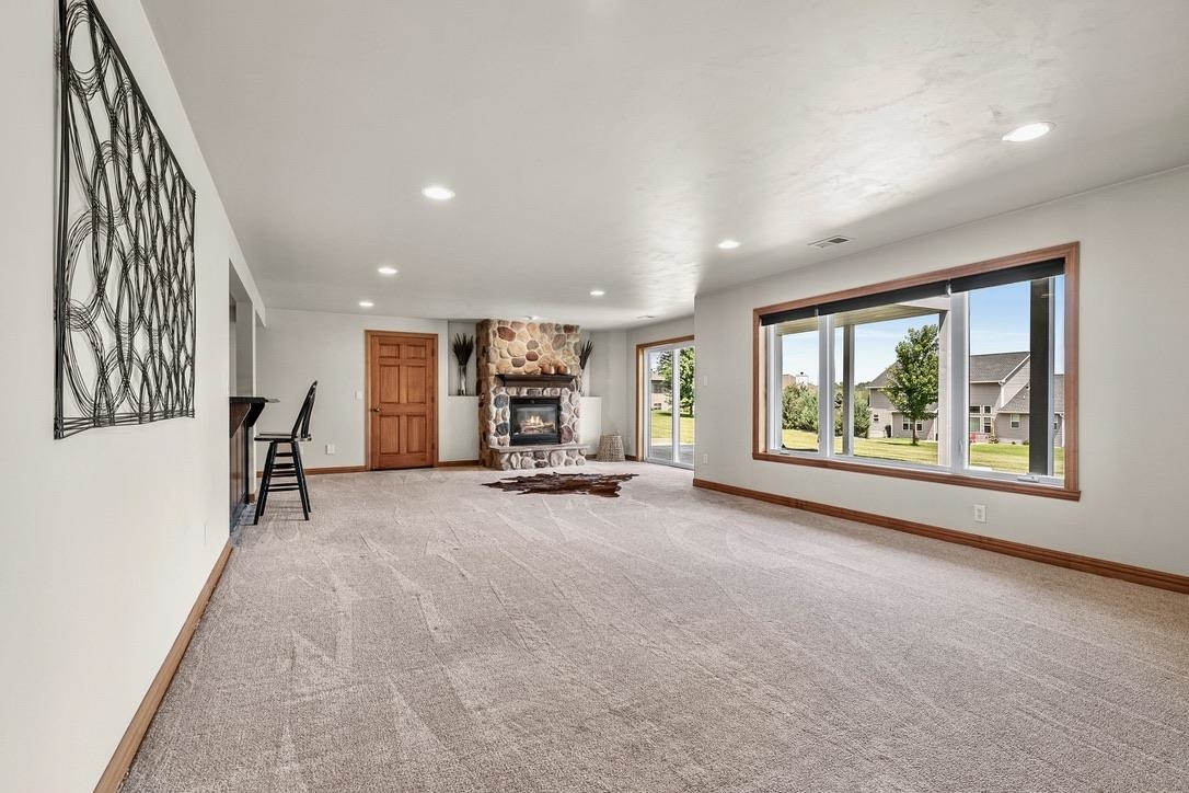 2134 LUXURY Drive