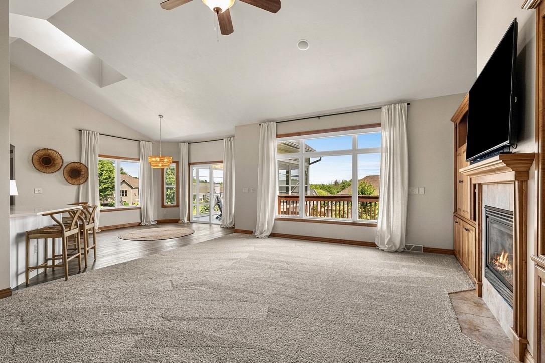 2134 LUXURY Drive