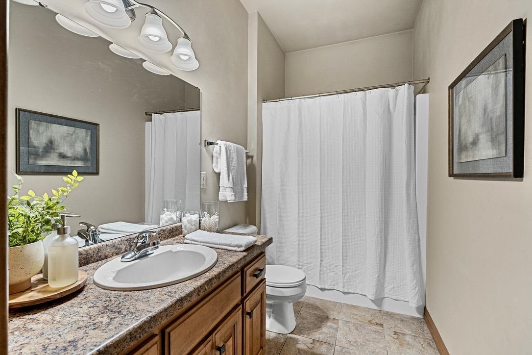2134 LUXURY Drive