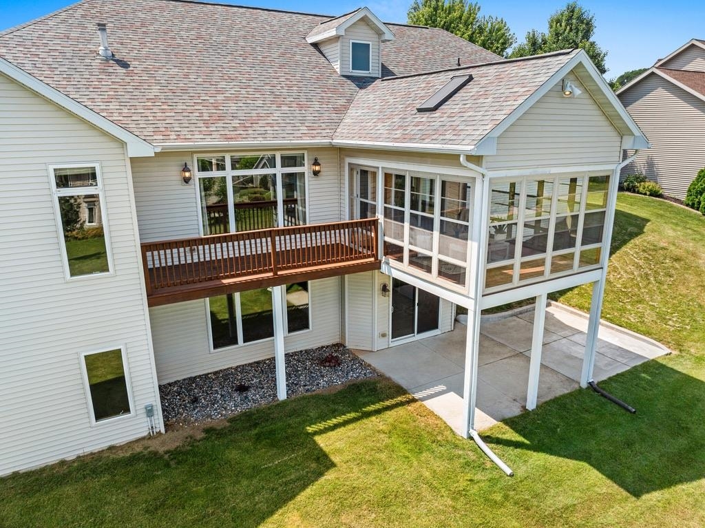 2134 LUXURY Drive