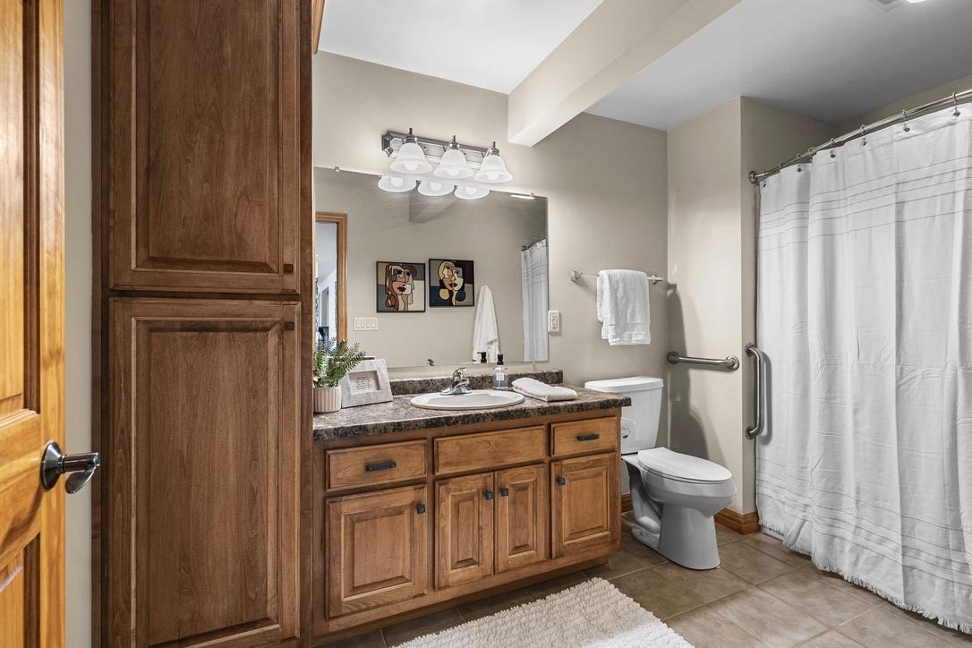 2134 LUXURY Drive