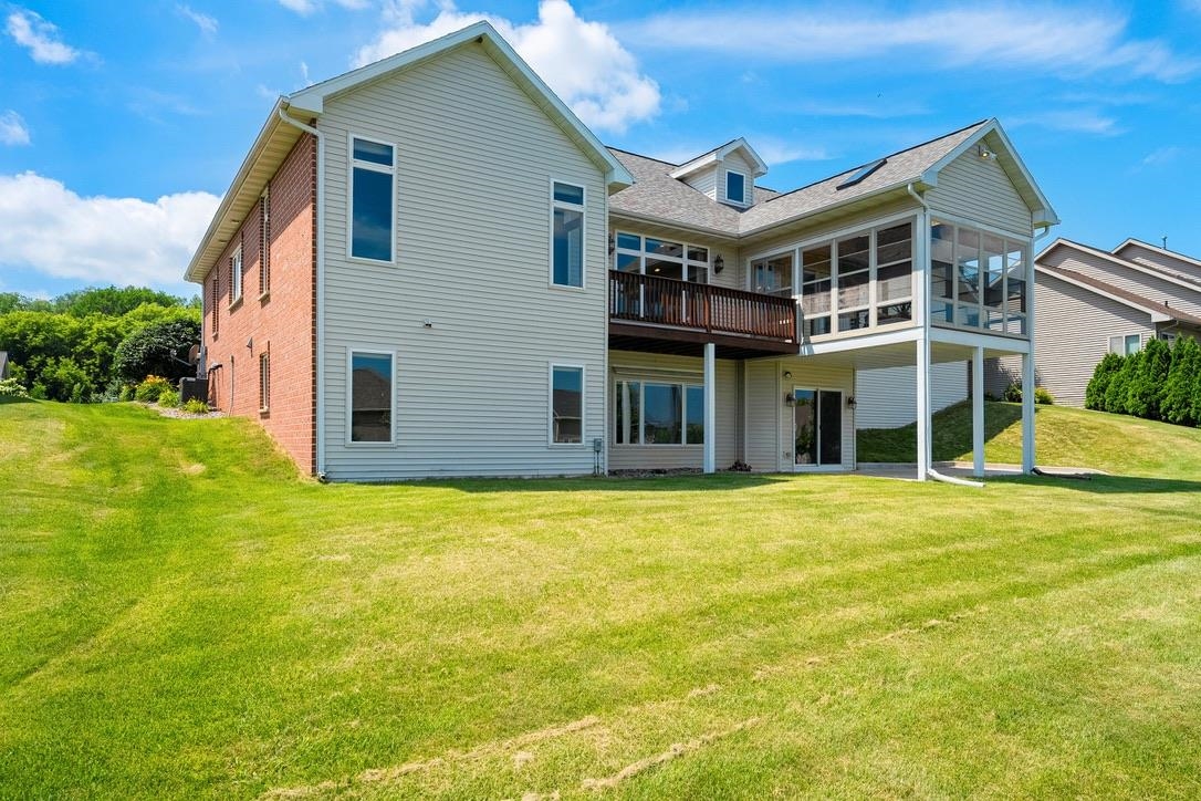 2134 LUXURY Drive
