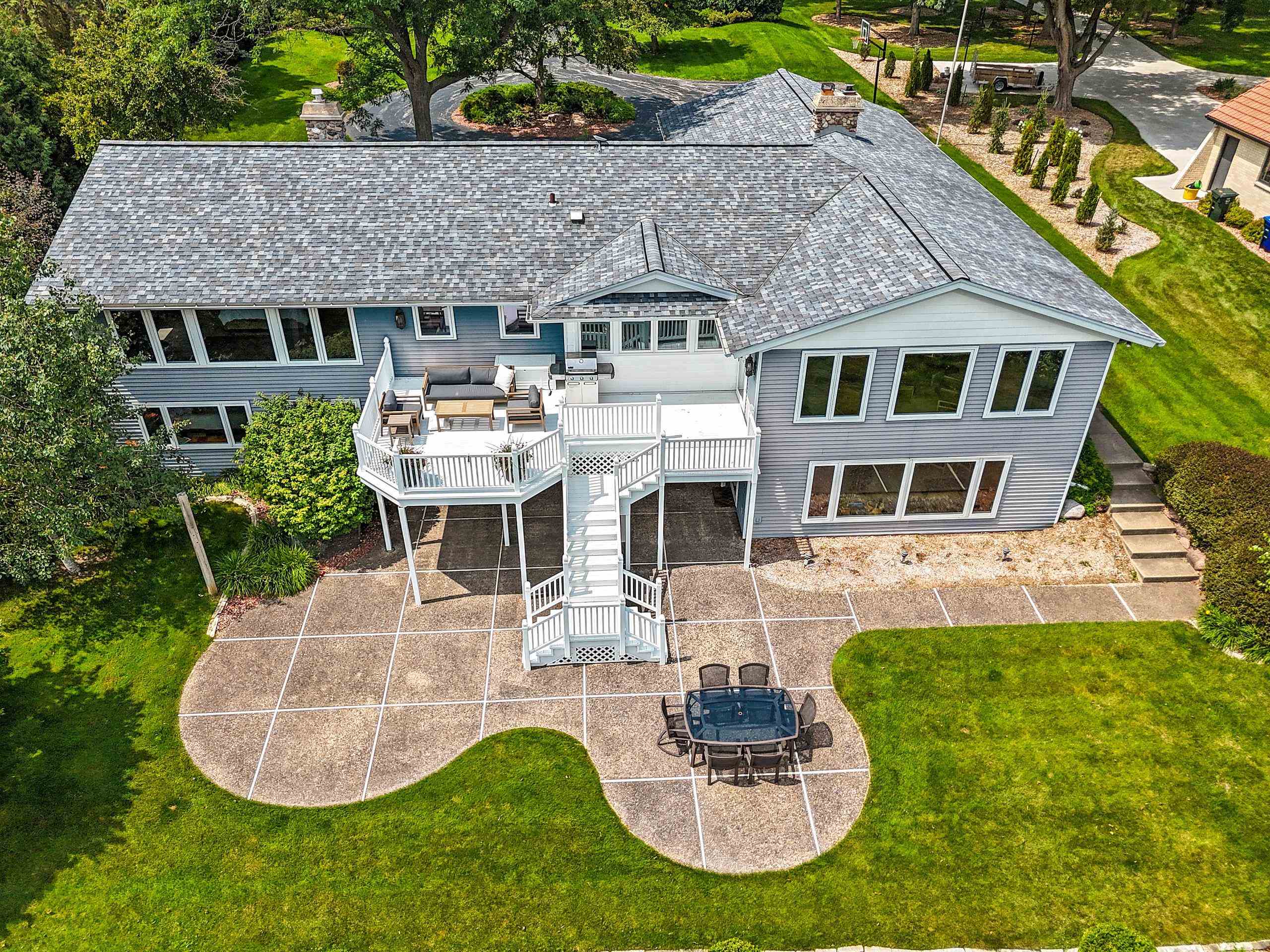 2057 LOST DAUPHIN Road