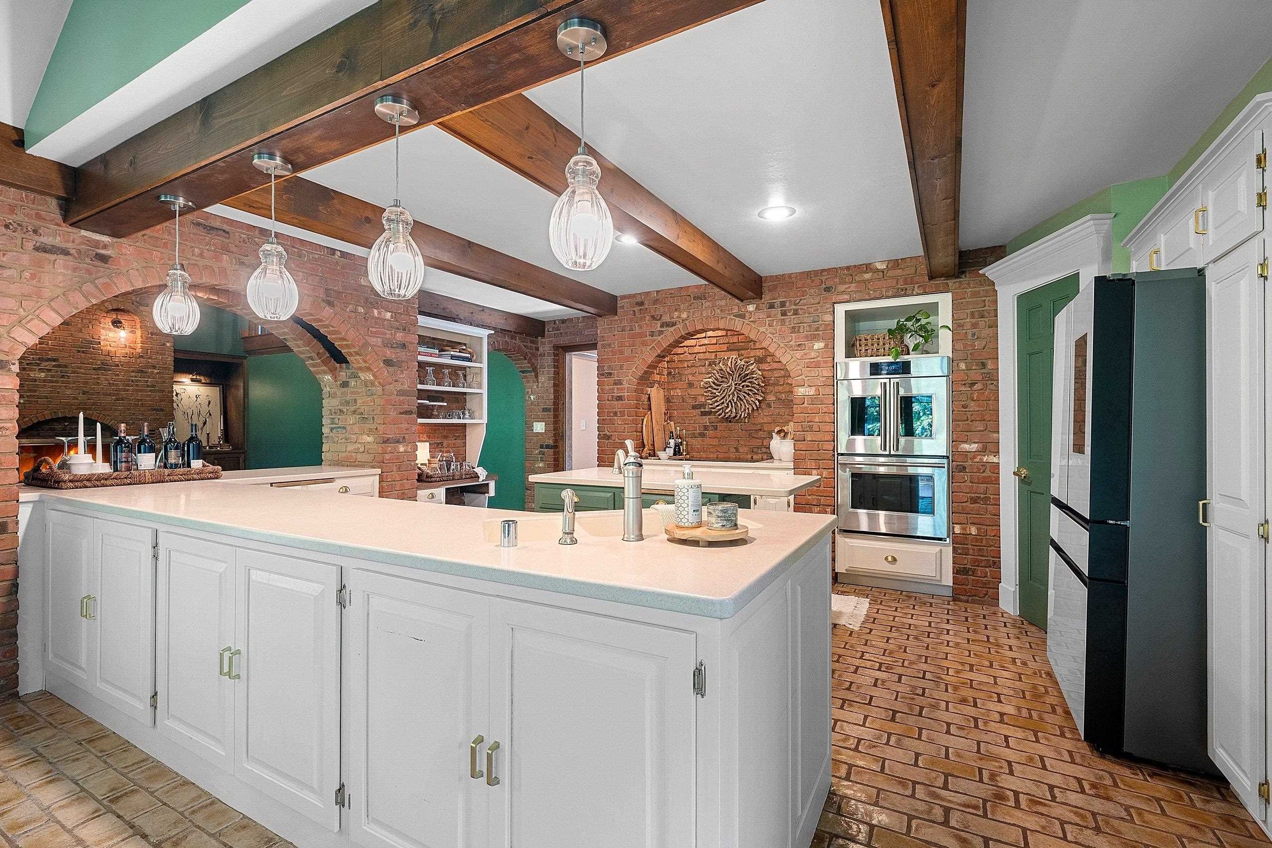 2060 WINTERGREEN Court