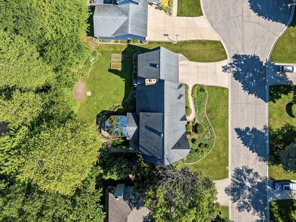 2060 WINTERGREEN Court