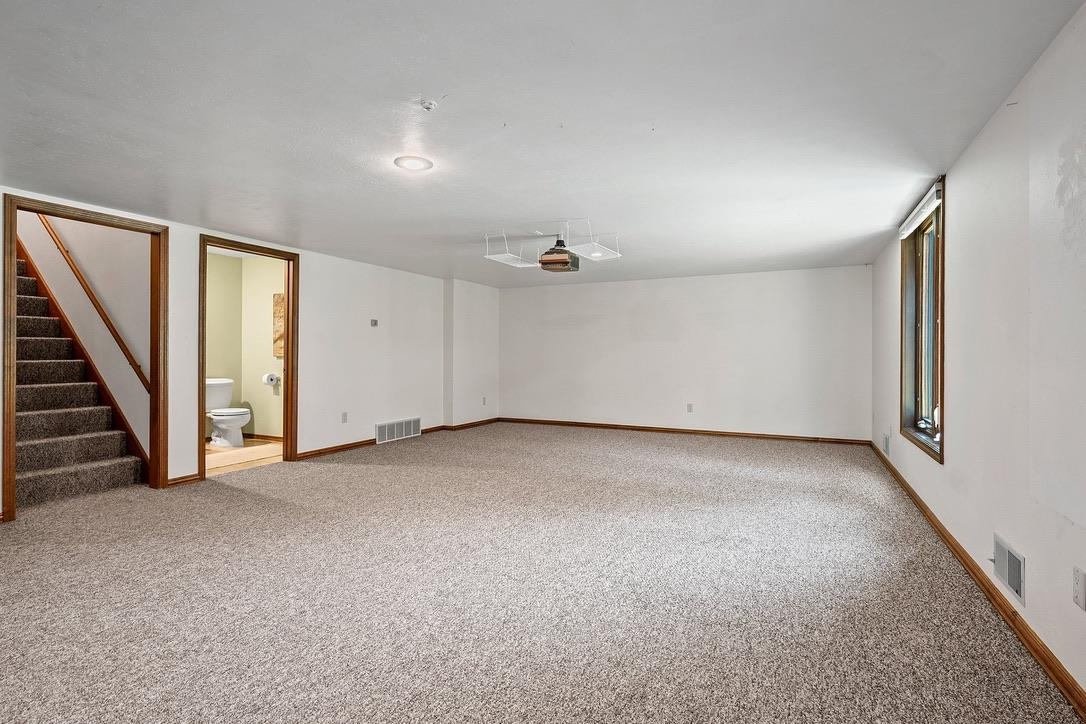 2060 WINTERGREEN Court