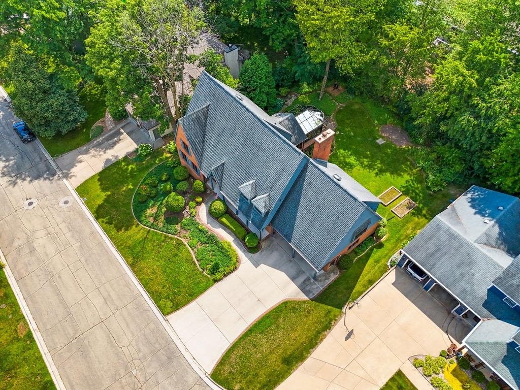 2060 WINTERGREEN Court