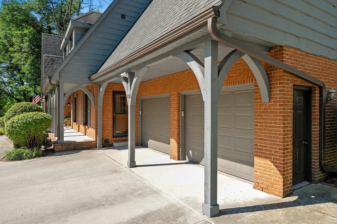 2060 WINTERGREEN Court