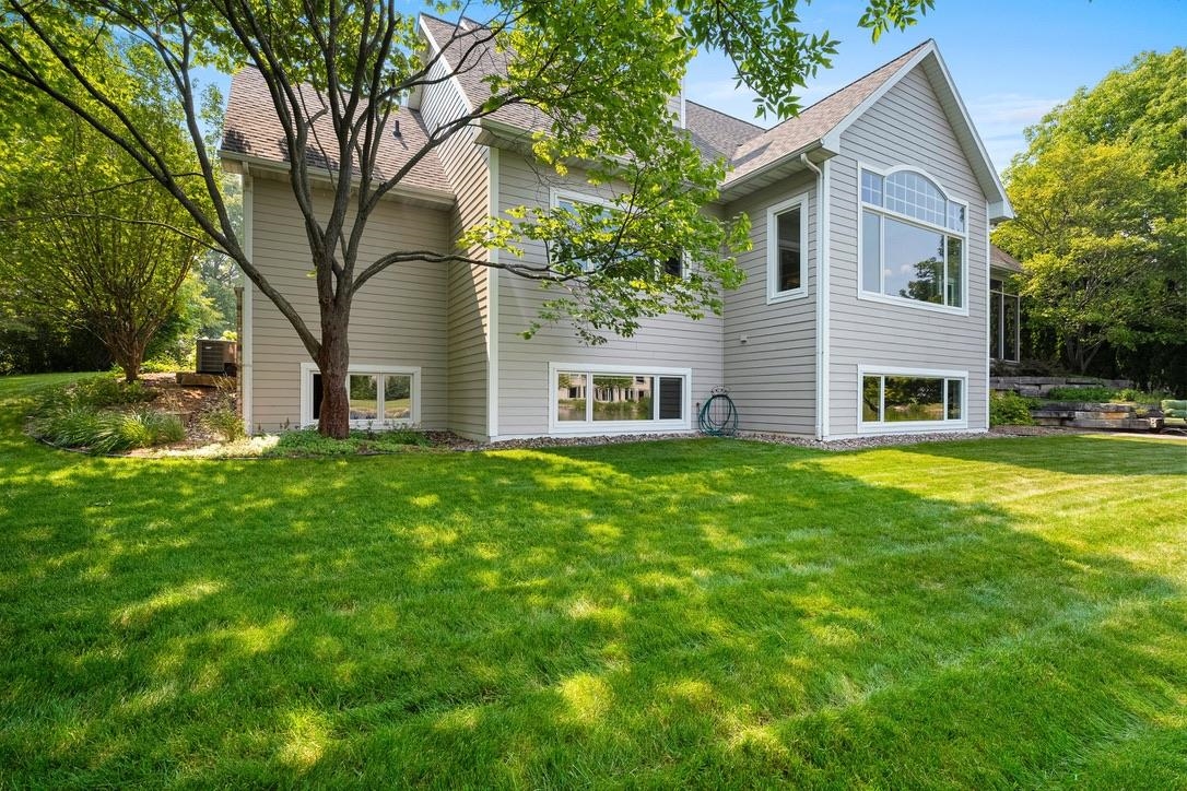 2548 HUNTINGTON Way