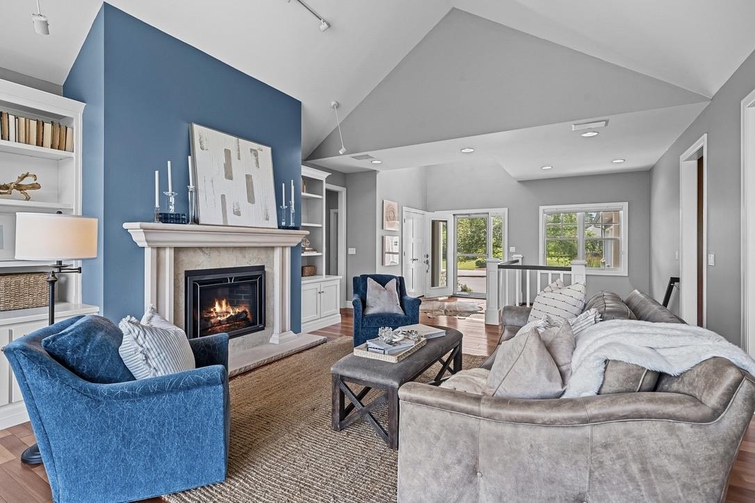 2548 HUNTINGTON Way