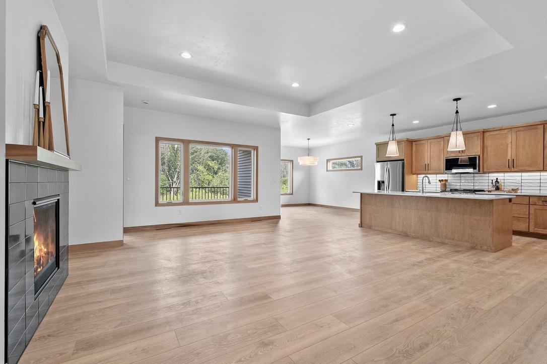 4001 ANTWERP Avenue Unit: UNIT 3