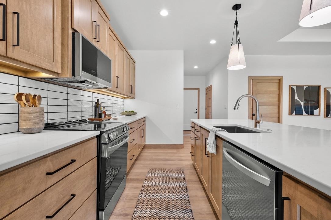 4001 ANTWERP Avenue Unit: UNIT 3