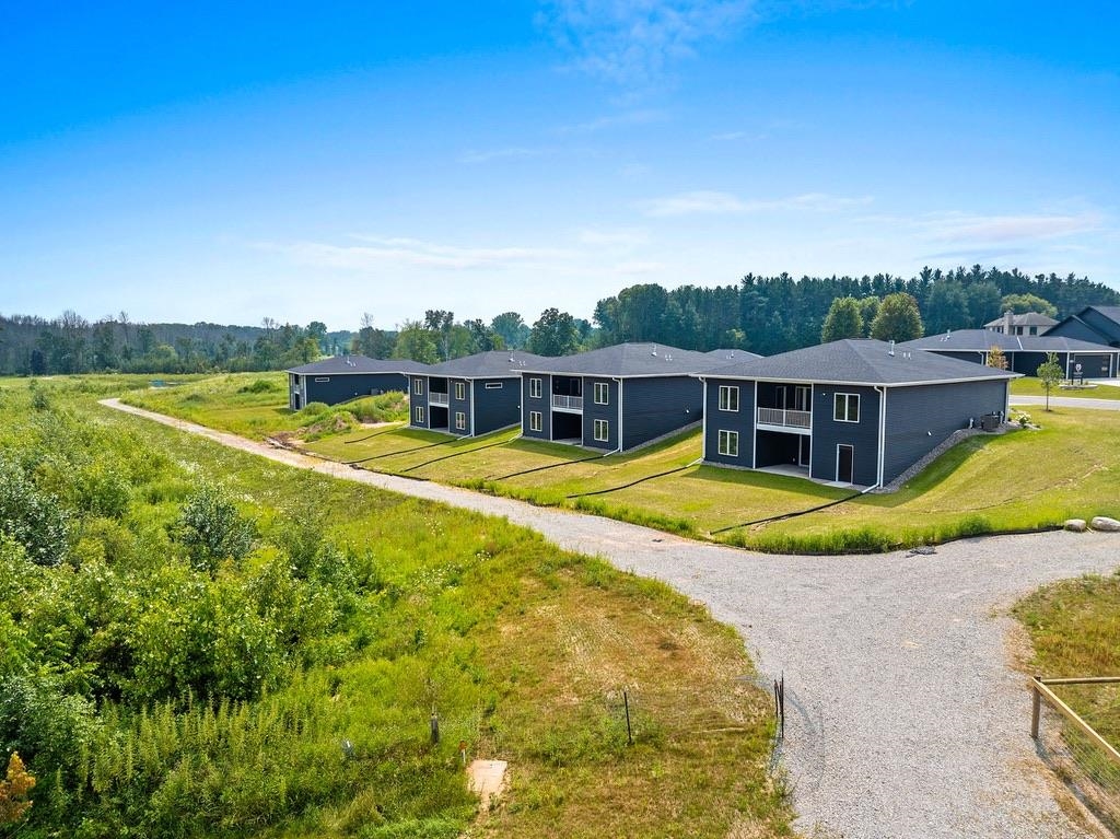 4001 ANTWERP Avenue Unit: UNIT 3