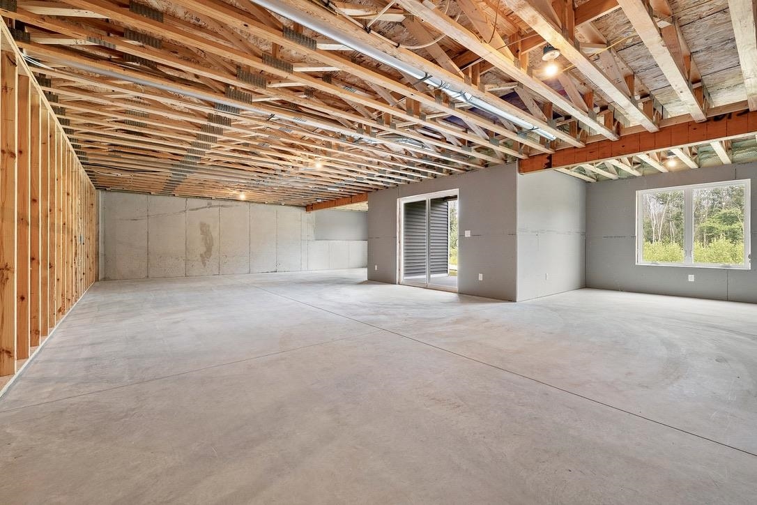 4001 ANTWERP Avenue Unit: UNIT 3
