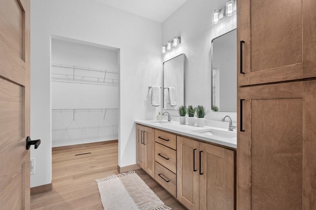 4001 ANTWERP Avenue Unit: UNIT 3