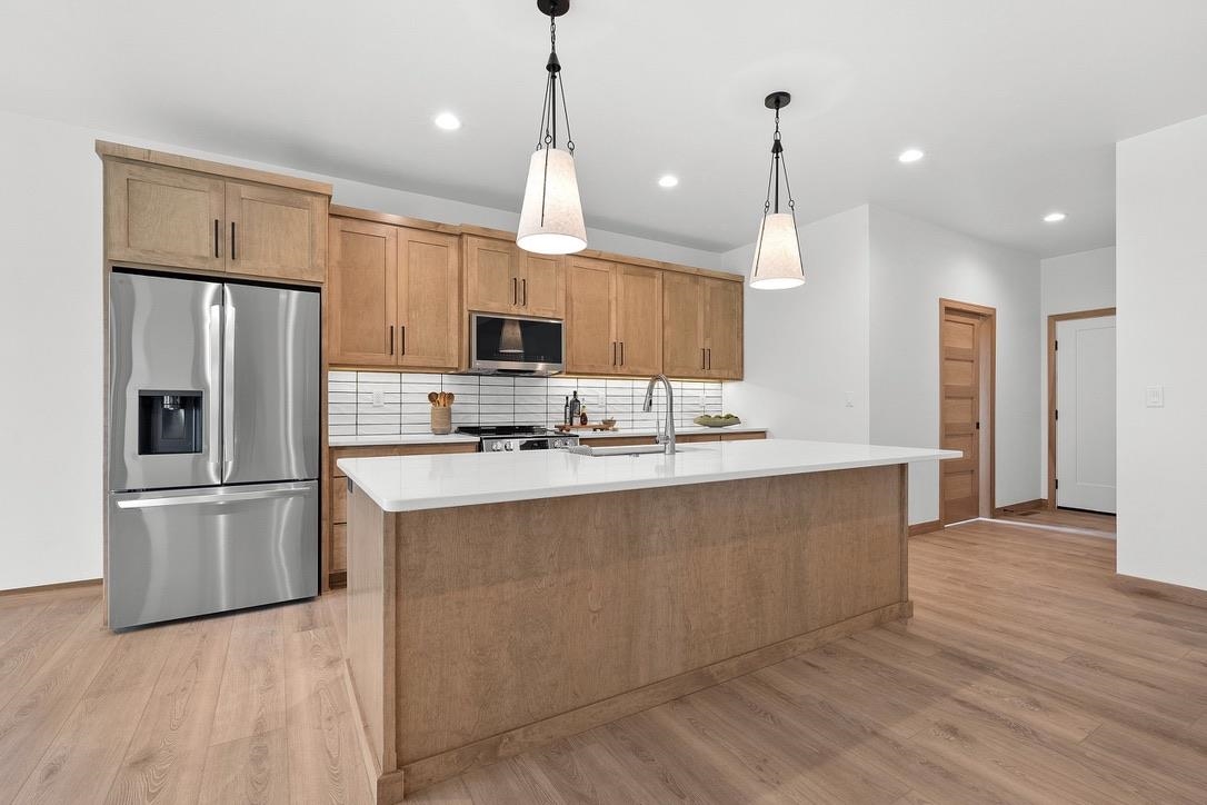 4001 ANTWERP Avenue Unit: UNIT 3