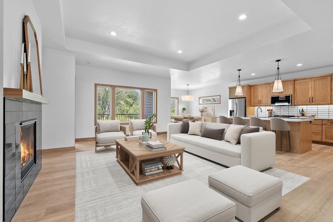 4001 ANTWERP Avenue Unit: UNIT 3
