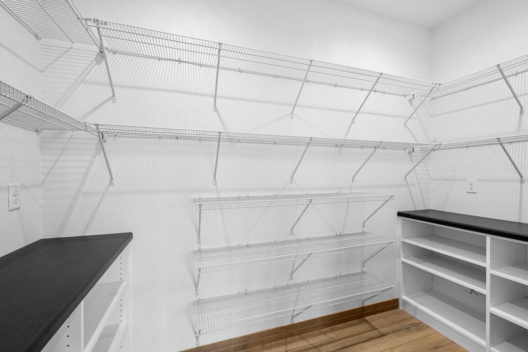 4001 ANTWERP Avenue Unit: 1
