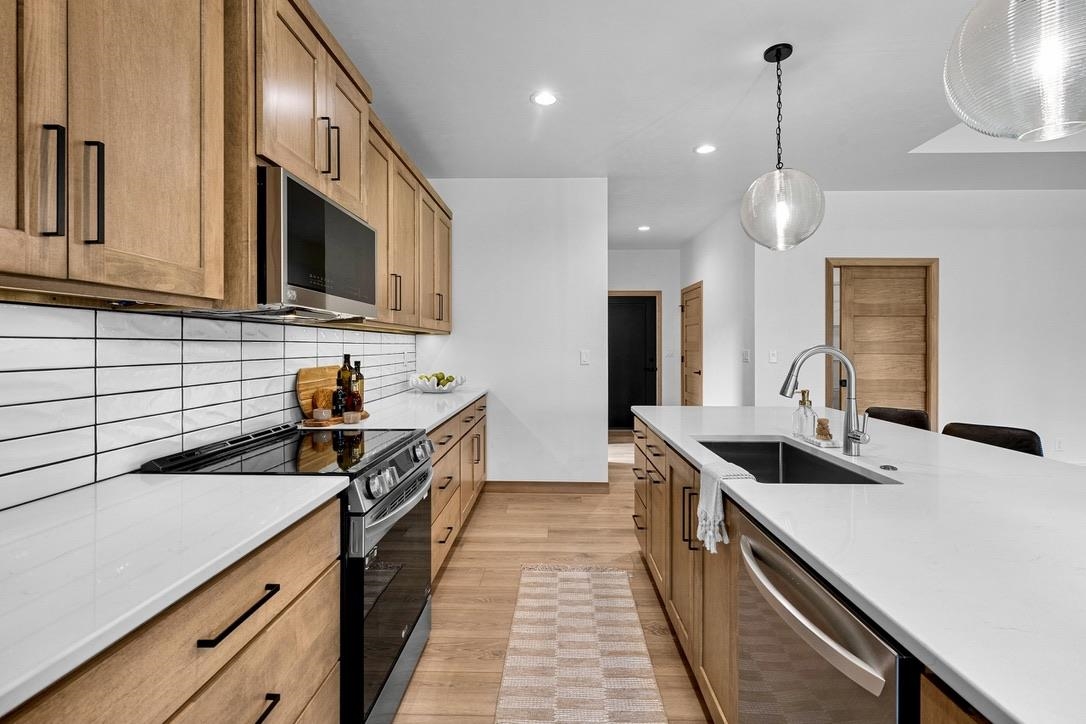 4001 ANTWERP Avenue Unit: 1
