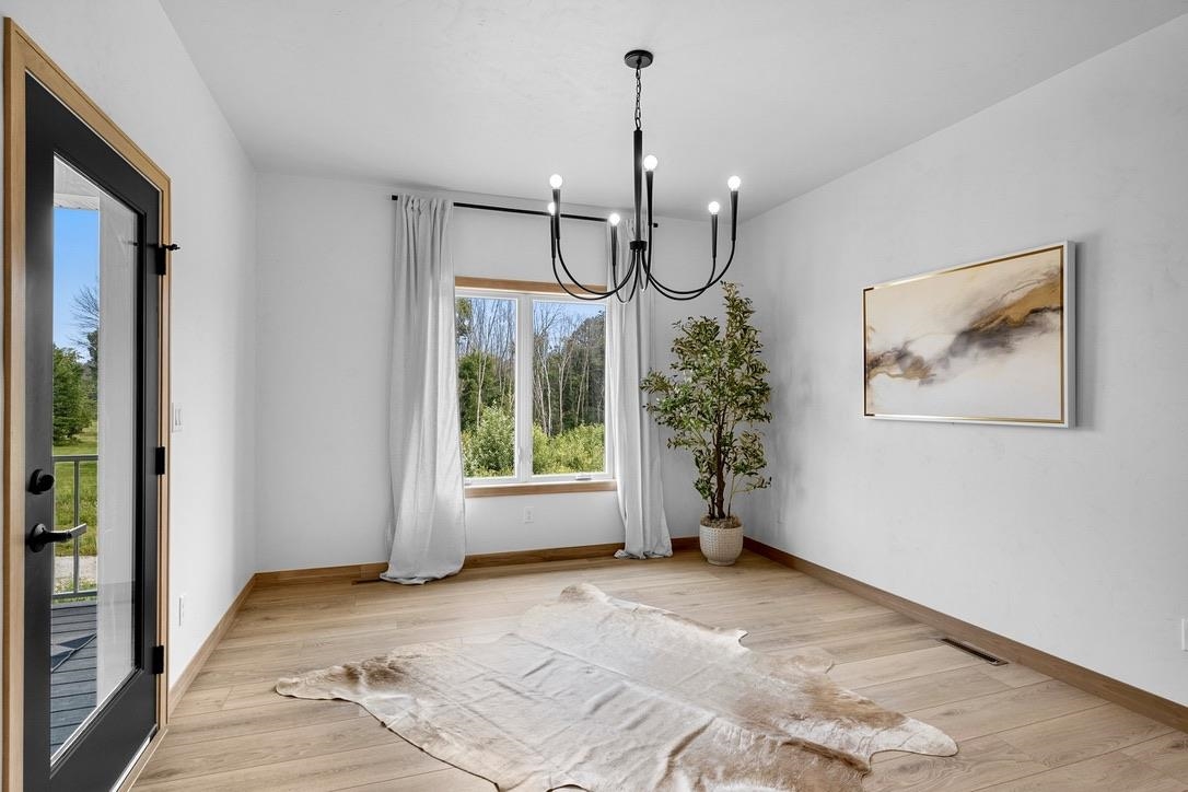 4001 ANTWERP Avenue Unit: 1